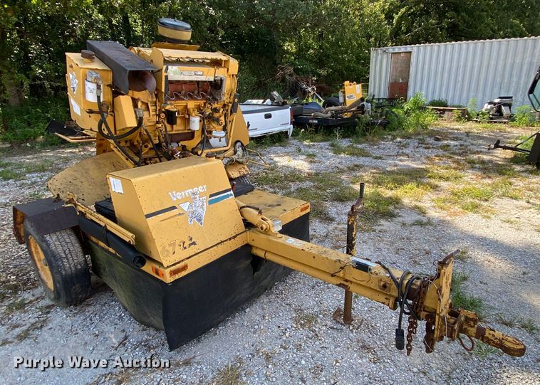 image for item HG9246 2009 Vermeer SC672A stump grinder