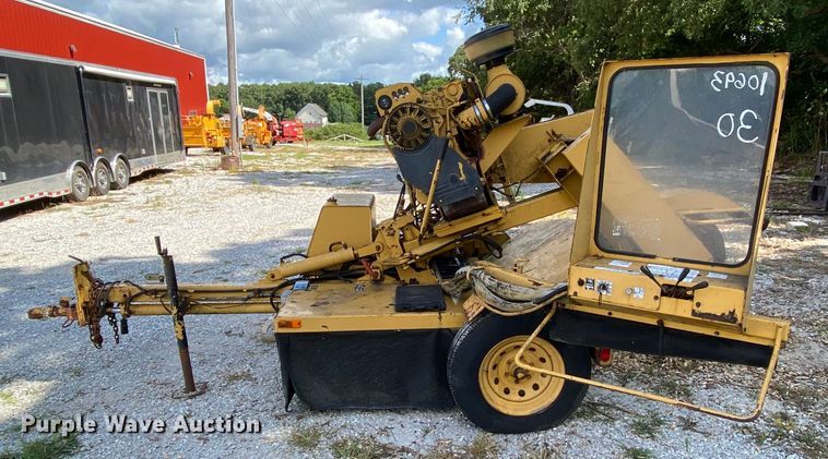 image for item HG9246 2009 Vermeer SC672A stump grinder