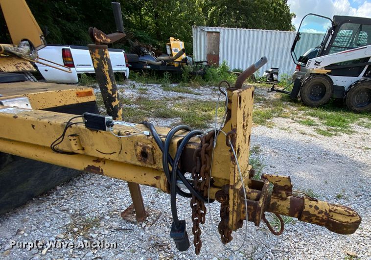 image for item HG9246 2009 Vermeer SC672A stump grinder