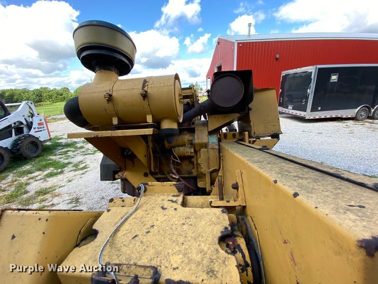 image for item HG9246 2009 Vermeer SC672A stump grinder