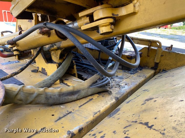 image for item HG9246 2009 Vermeer SC672A stump grinder