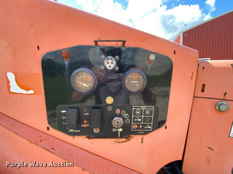 image for item HG9247 2010 Vermeer BC1000XL wood chipper