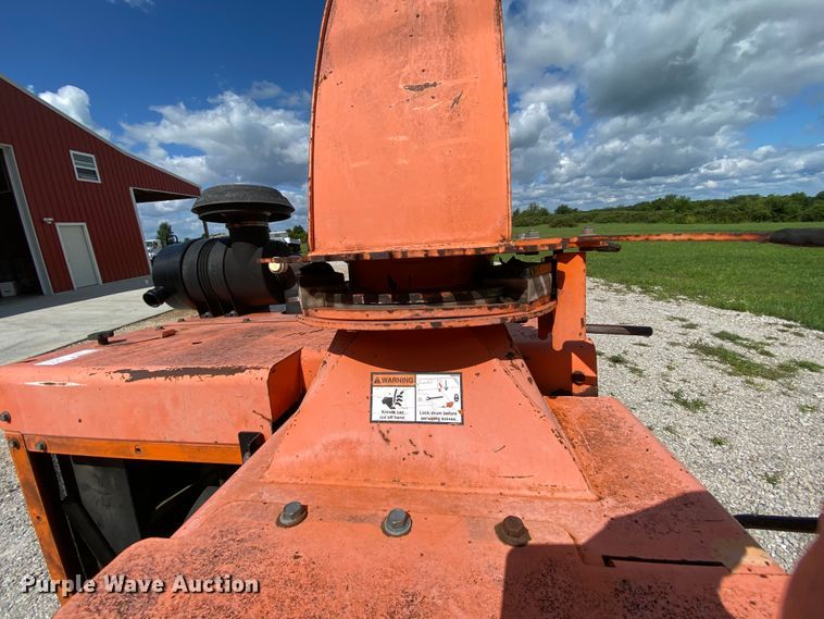 image for item HG9247 2010 Vermeer BC1000XL wood chipper