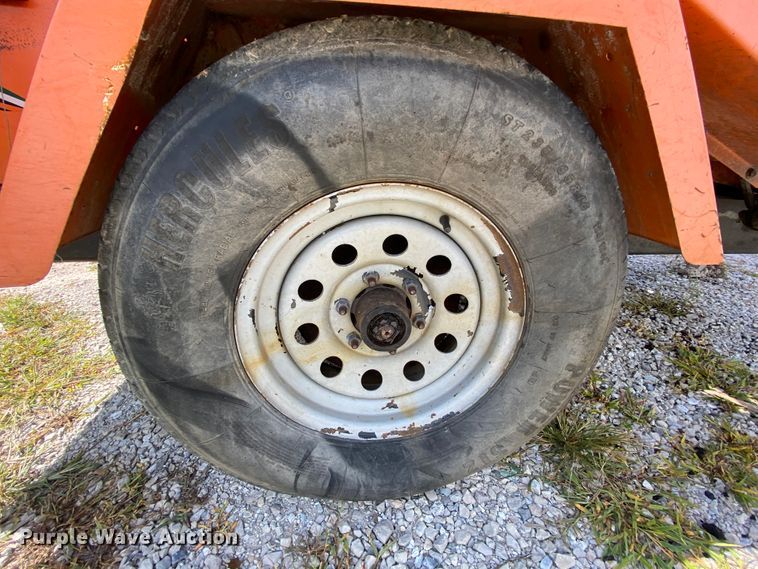 image for item HG9247 2010 Vermeer BC1000XL wood chipper