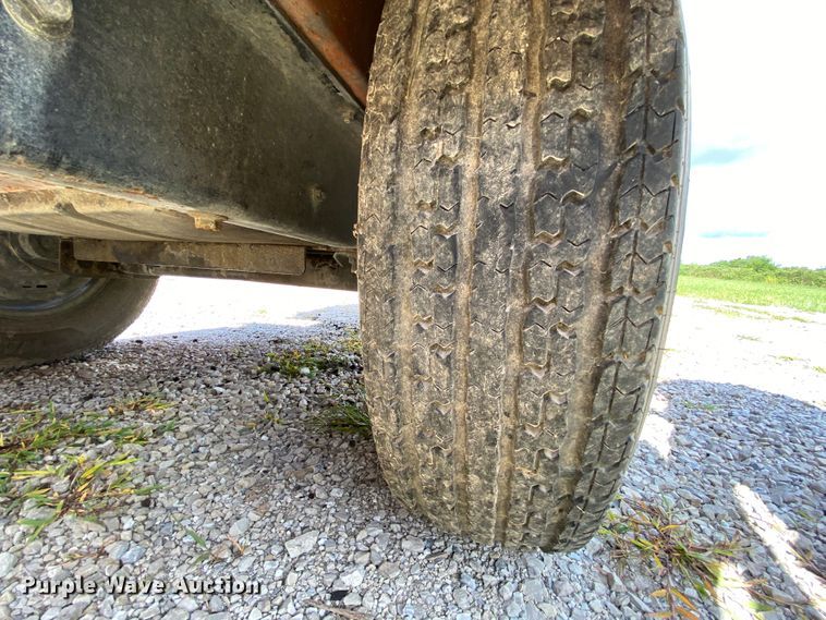 image for item HG9247 2010 Vermeer BC1000XL wood chipper