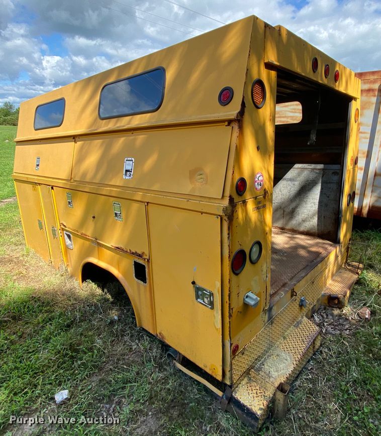 image for item HG9248 Reading Classic 2 utility bed
