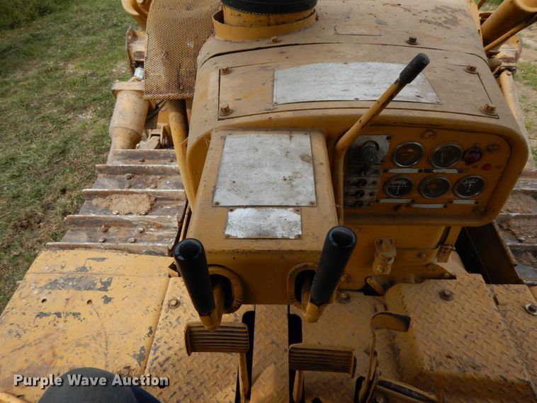 image for item HJ9517 1970 Caterpillar D7F  dozer