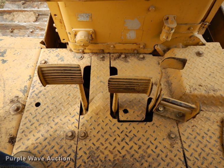 image for item HJ9517 1970 Caterpillar D7F  dozer