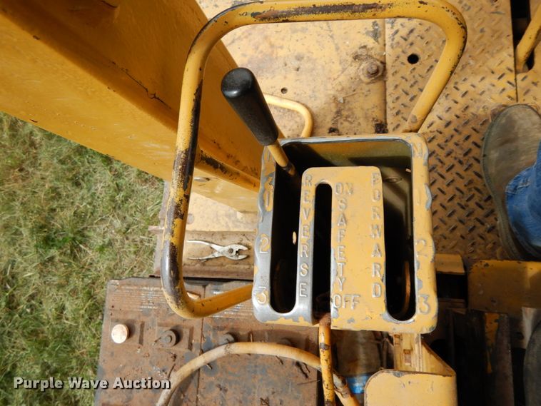 image for item HJ9517 1970 Caterpillar D7F  dozer