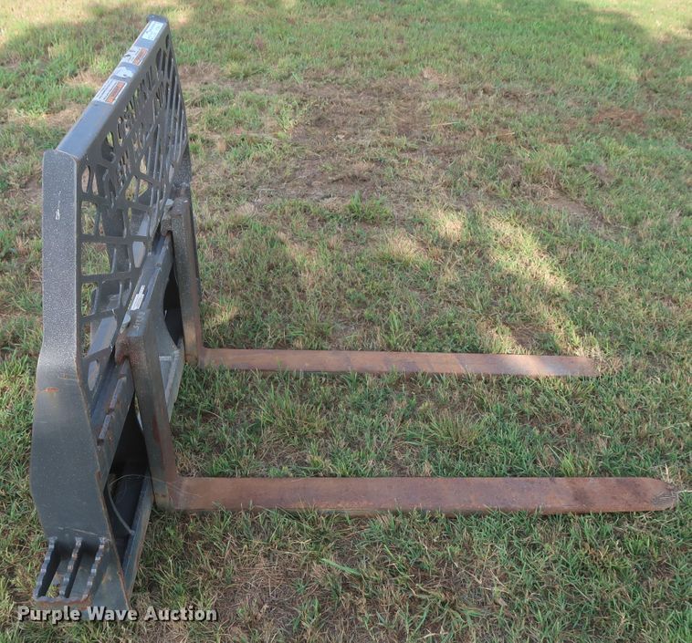 image for item HT9644 Paladin 48"L pallet forks