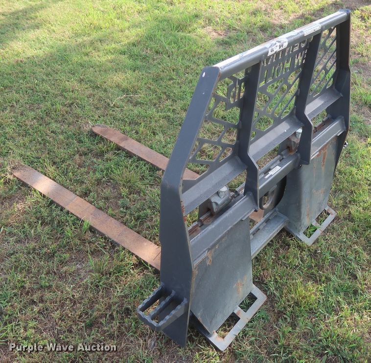 image for item HT9644 Paladin 48"L pallet forks