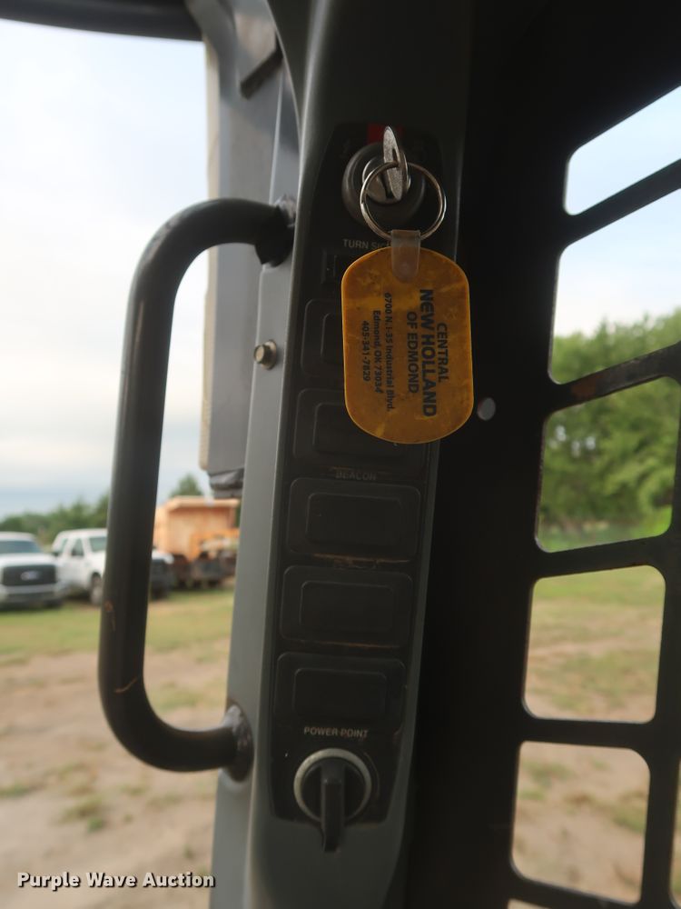 image for item HT9645 2007 New Holland L160  skid steer loader