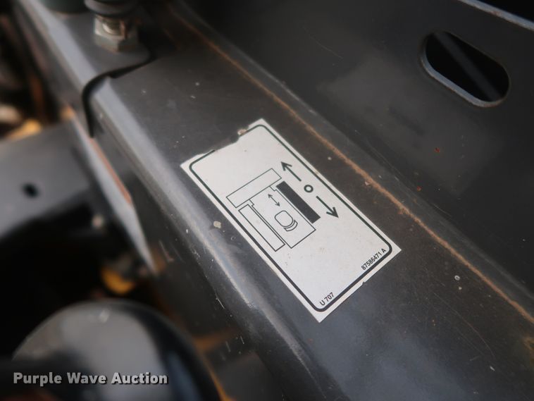 image for item HT9645 2007 New Holland L160  skid steer loader