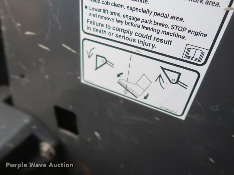 image for item HT9645 2007 New Holland L160  skid steer loader