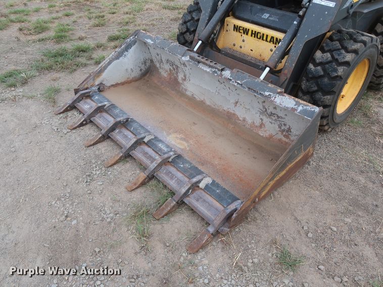 image for item HT9645 2007 New Holland L160  skid steer loader