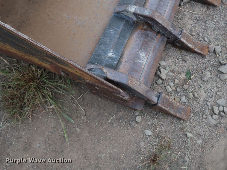 image for item HT9645 2007 New Holland L160  skid steer loader