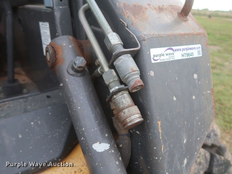 image for item HT9645 2007 New Holland L160  skid steer loader