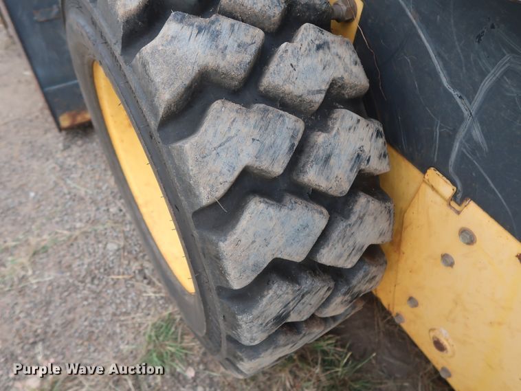 image for item HT9645 2007 New Holland L160  skid steer loader