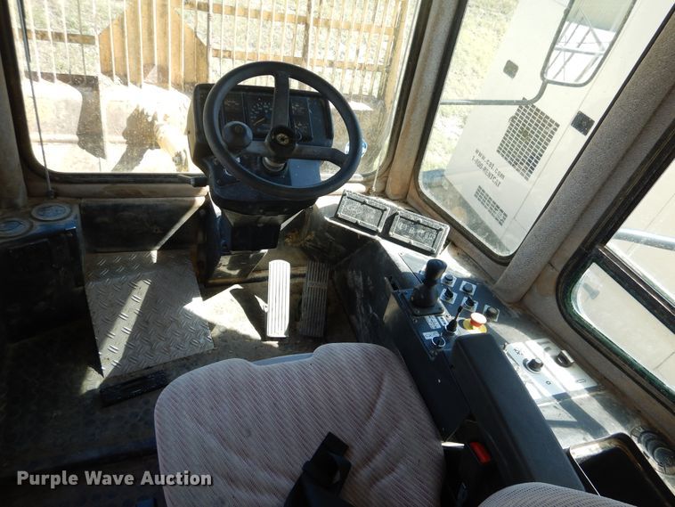 image for item HV9176 2001 Bomag BC771RB  landfill compactor