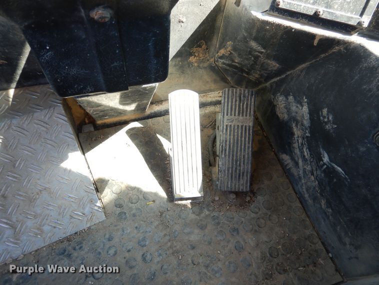 image for item HV9176 2001 Bomag BC771RB  landfill compactor