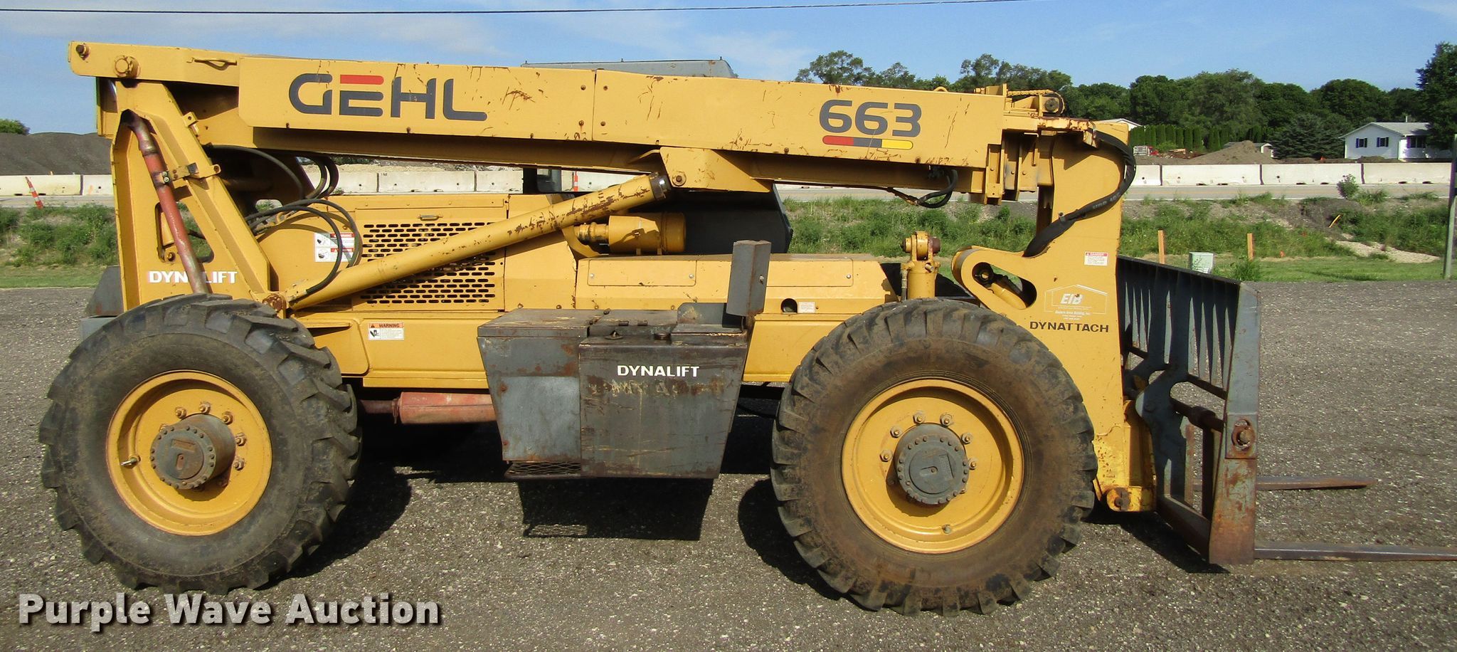 1993 Gehl 663 telehandler in Fairfax, IA Item GQ9055 sold Purple Wave
