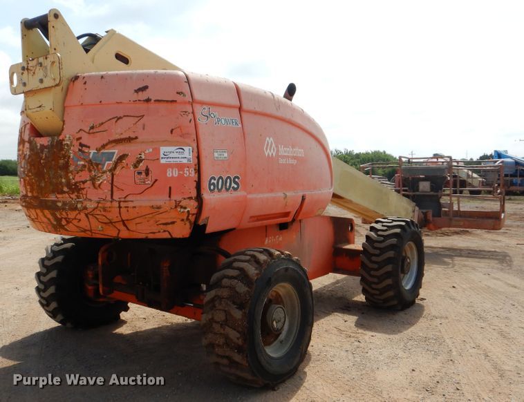 image for item DI0289 2005 JLG 600S  boom lift