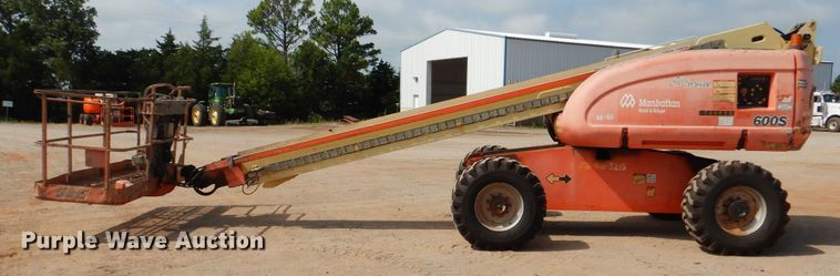 image for item DI0289 2005 JLG 600S  boom lift