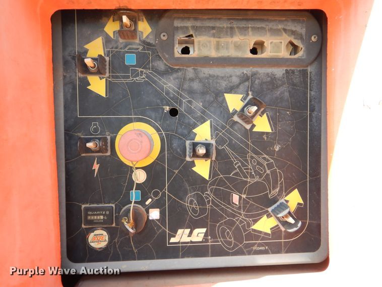 image for item DI0289 2005 JLG 600S  boom lift