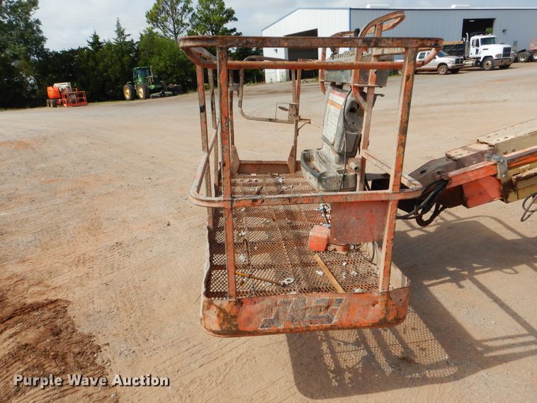 image for item DI0289 2005 JLG 600S  boom lift