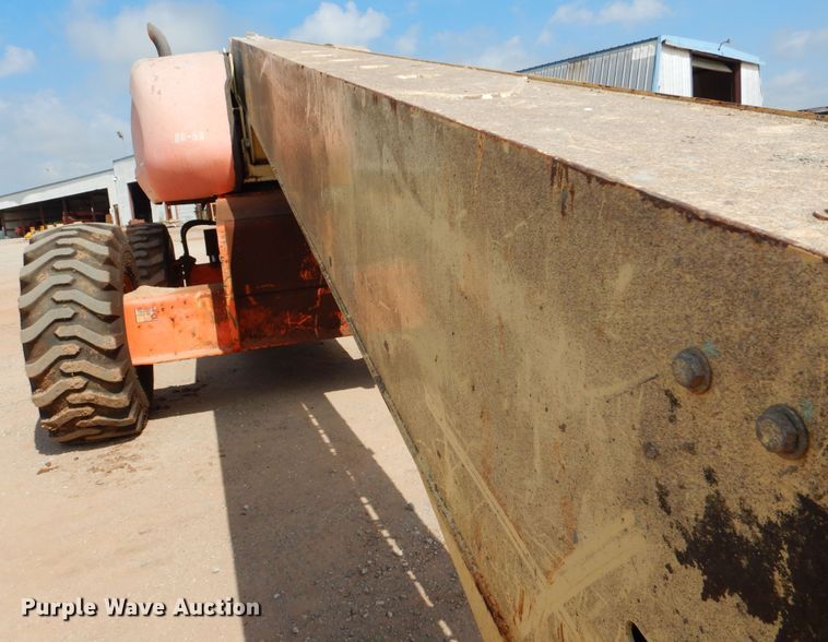 image for item DI0289 2005 JLG 600S  boom lift