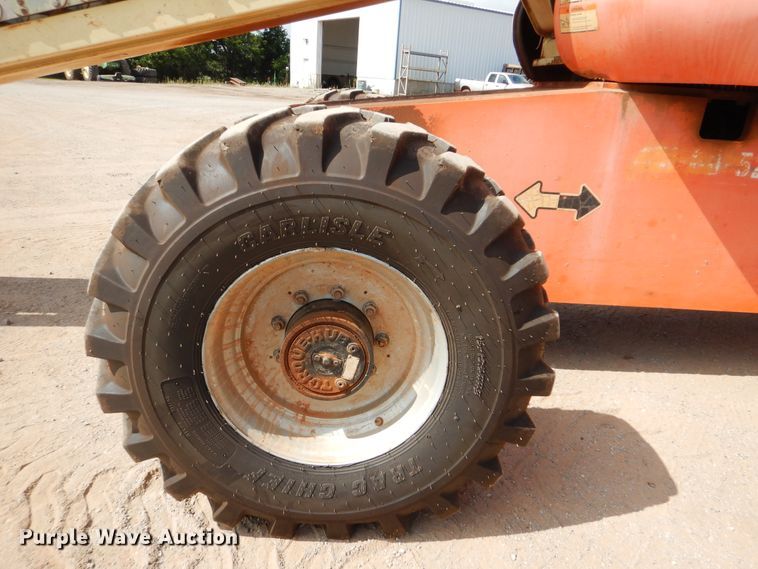 image for item DI0289 2005 JLG 600S  boom lift