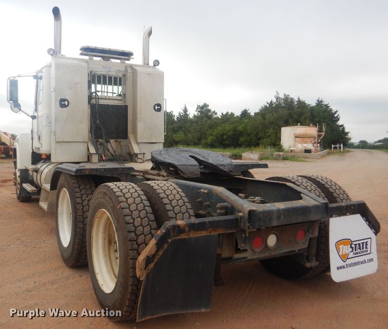 image for item DI0290 2008 Mack CHU613  semi truck