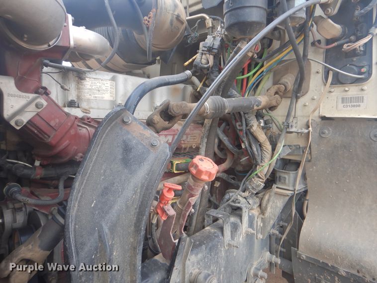 image for item DI0290 2008 Mack CHU613  semi truck