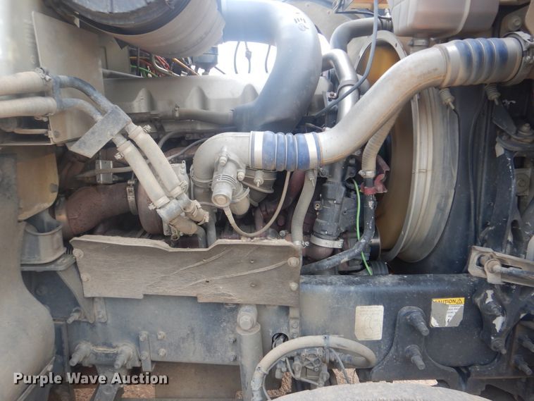 image for item DI0290 2008 Mack CHU613  semi truck