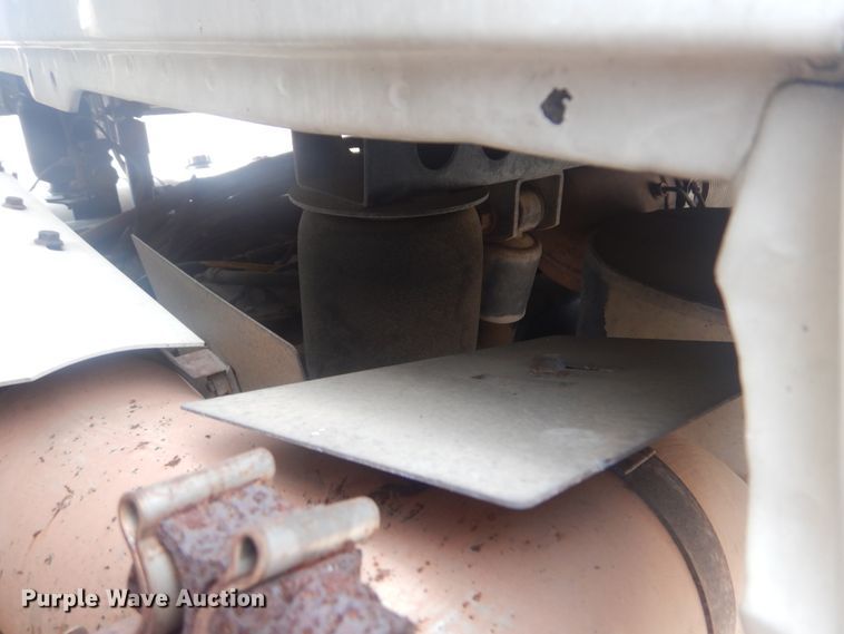 image for item DI0290 2008 Mack CHU613  semi truck