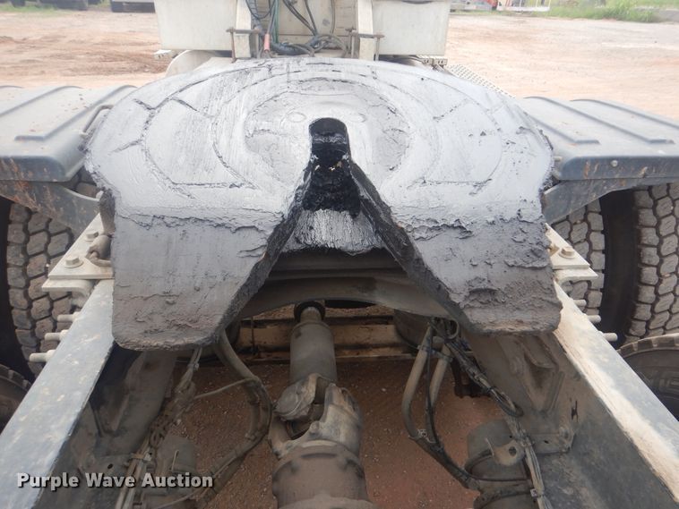 image for item DI0290 2008 Mack CHU613  semi truck