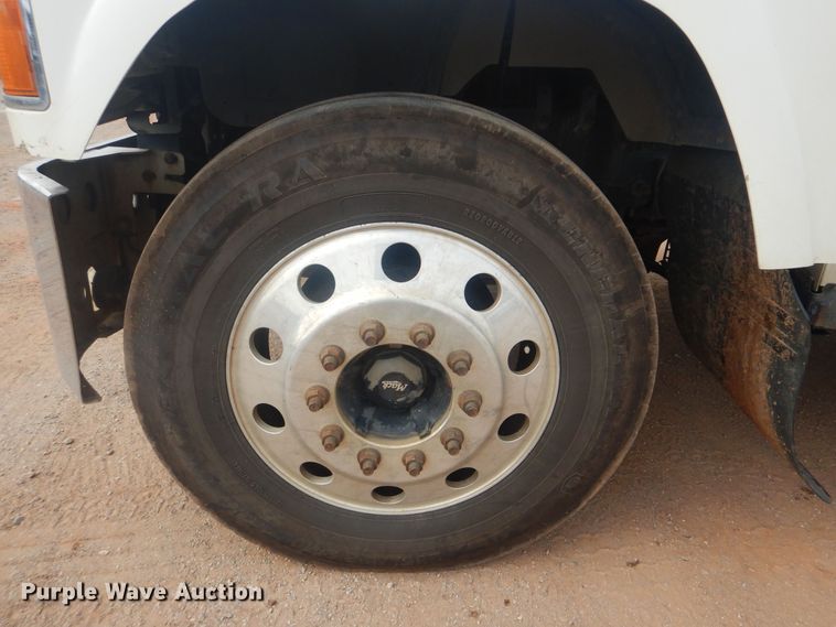 image for item DI0290 2008 Mack CHU613  semi truck