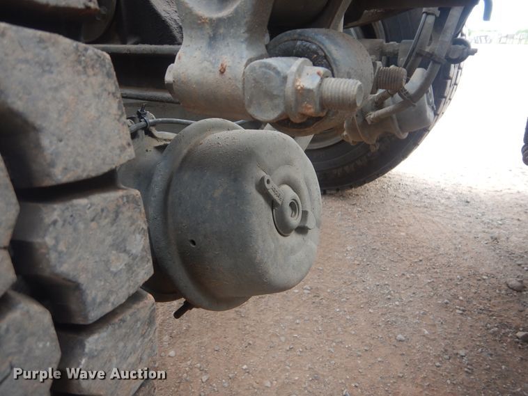 image for item DI0290 2008 Mack CHU613  semi truck