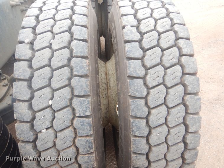 image for item DI0290 2008 Mack CHU613  semi truck