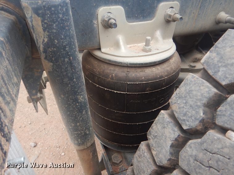 image for item DI0290 2008 Mack CHU613  semi truck