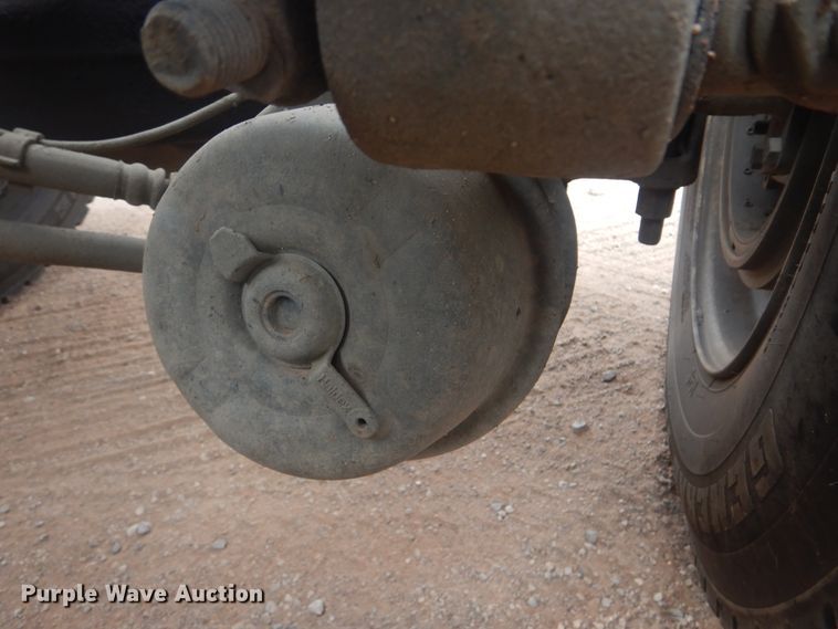 image for item DI0290 2008 Mack CHU613  semi truck