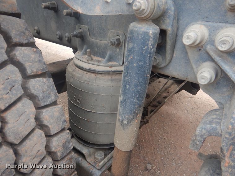 image for item DI0290 2008 Mack CHU613  semi truck