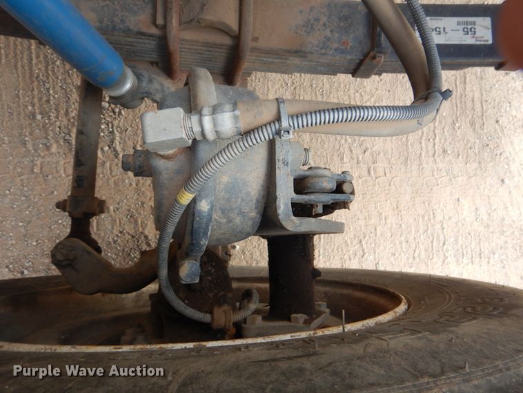 image for item DI0291 1999 International 4900  pressure digger truck