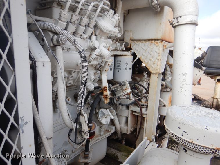 image for item DI0291 1999 International 4900  pressure digger truck