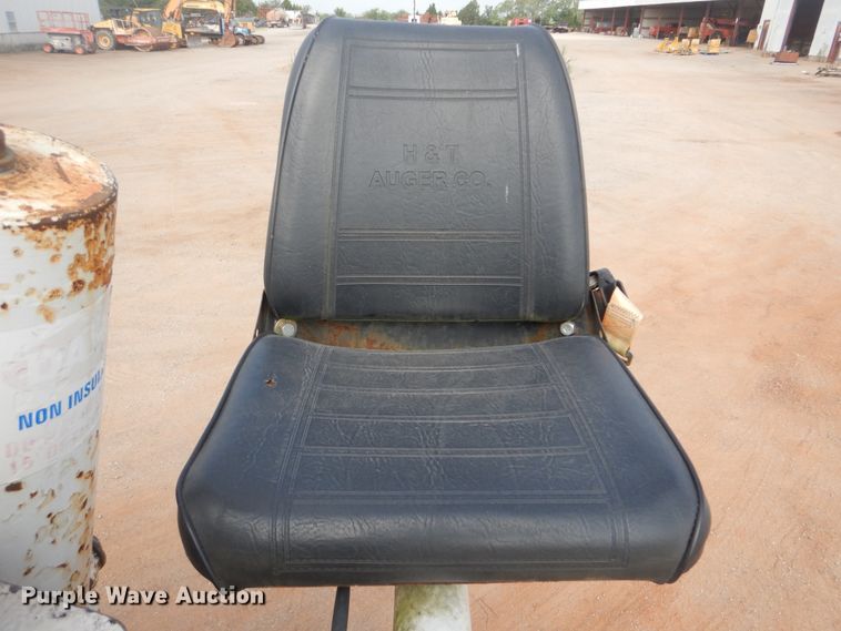 image for item DI0291 1999 International 4900  pressure digger truck