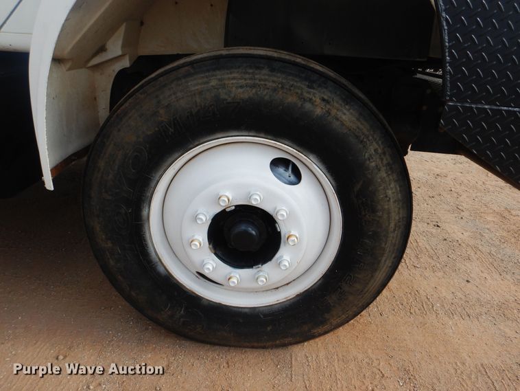 image for item DI0291 1999 International 4900  pressure digger truck