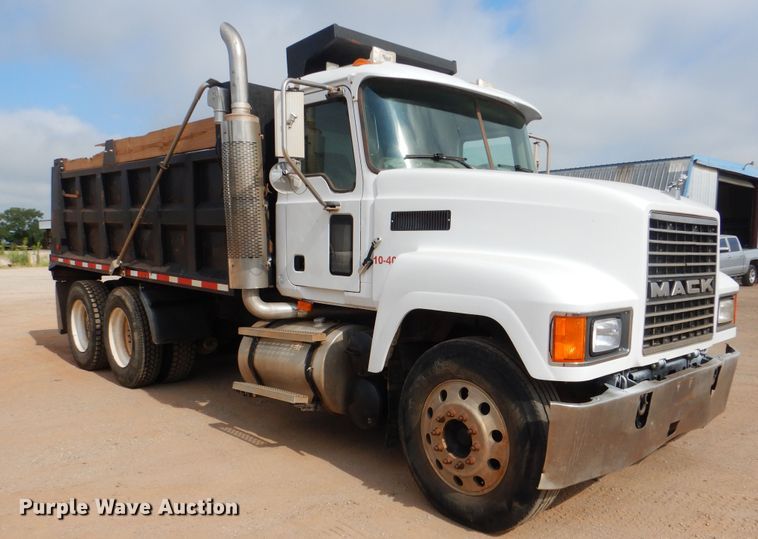 image for item DI0292 2007 Mack CHN613 dump truck