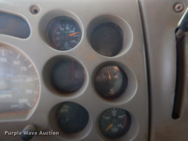 image for item DI0292 2007 Mack CHN613 dump truck