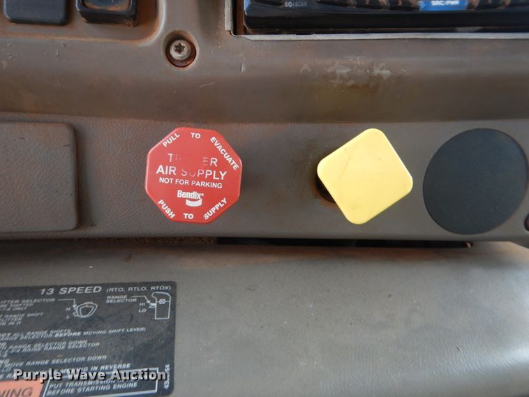 image for item DI0292 2007 Mack CHN613 dump truck