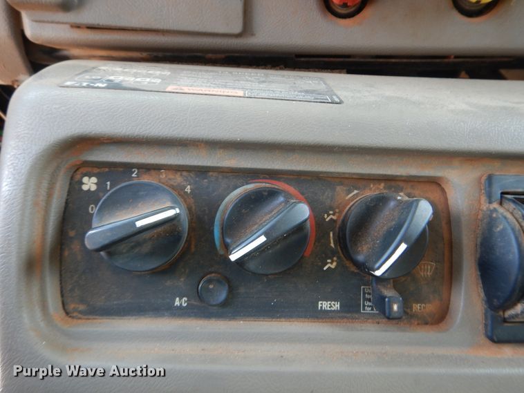 image for item DI0292 2007 Mack CHN613 dump truck